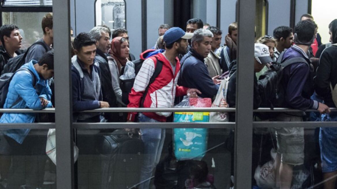 Γερμανία: Έως και 16 δισ. το κόστος φιλοξενίας των προσφύγων το 2016